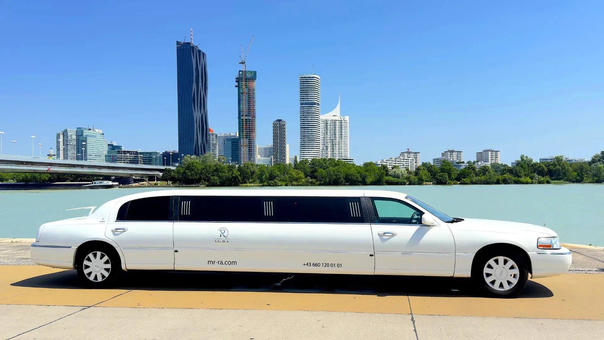 Stretchlimousine mieten Wien – President Star & White Majesty Stretchlimousine mieten Wien – Einzigartige Stretch Limousinen für Events
